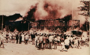 Tribunen brænder på Aalborg Stadion 1960